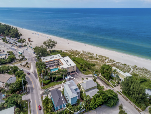 Expansive Beach Home - Casual Luxury - Steps to the Beach